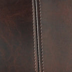 Sillón decorativo de respaldo alto con diseño de orejero y patas de madera de abedul