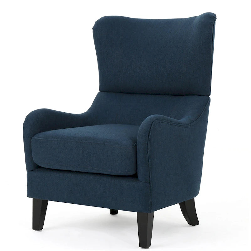 Sillón decorativo de respaldo alto con diseño de orejero y patas de madera de abedul