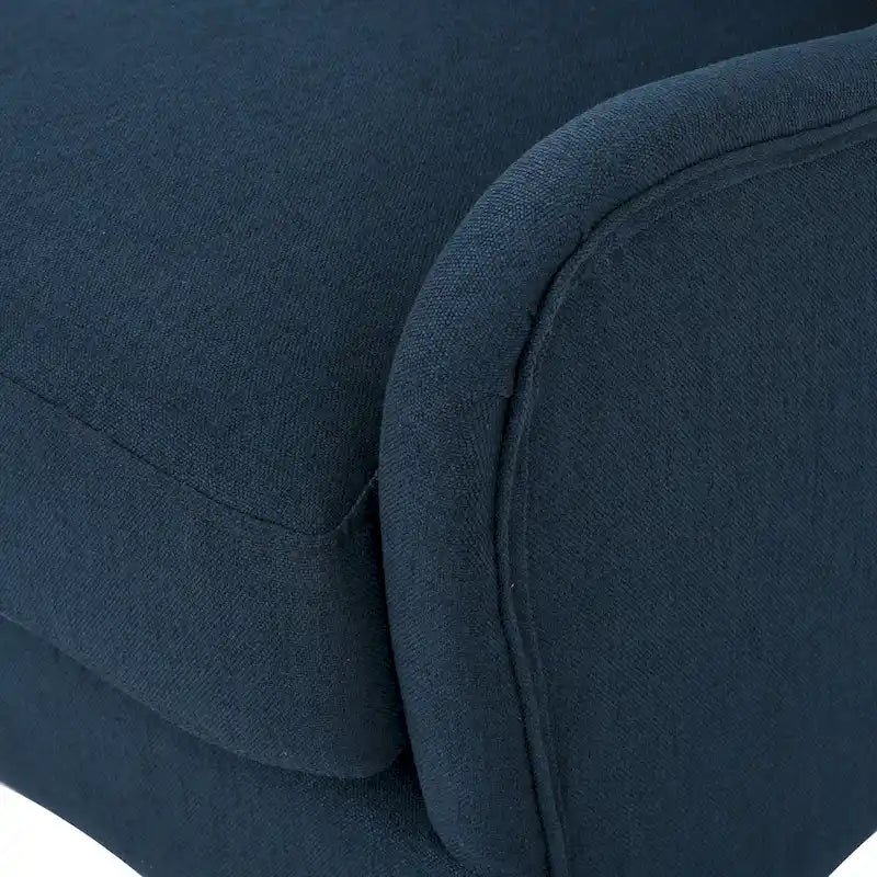 Sillón decorativo de respaldo alto con diseño de orejero y patas de madera de abedul