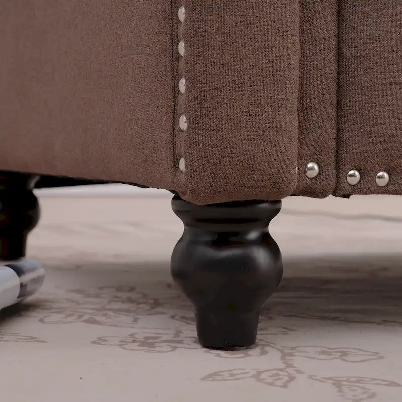 Sillón decorativo marrón con adornos de tachuelas, 37.4"