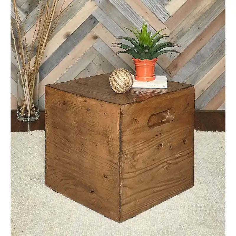 Mesa auxiliar tipo caja de madera rústica cuadrada