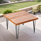 Mesa auxiliar de madera con patas de horquilla de hierro