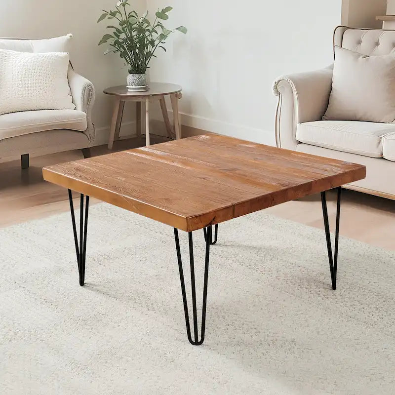 Mesa auxiliar de madera con patas de horquilla de hierro