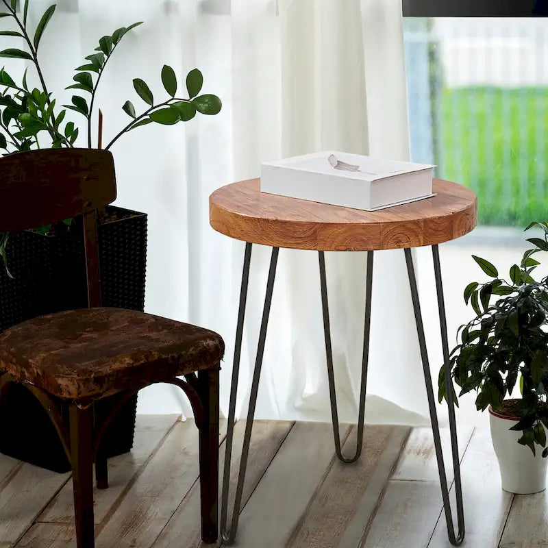 Mesa auxiliar de madera con patas de horquilla de hierro