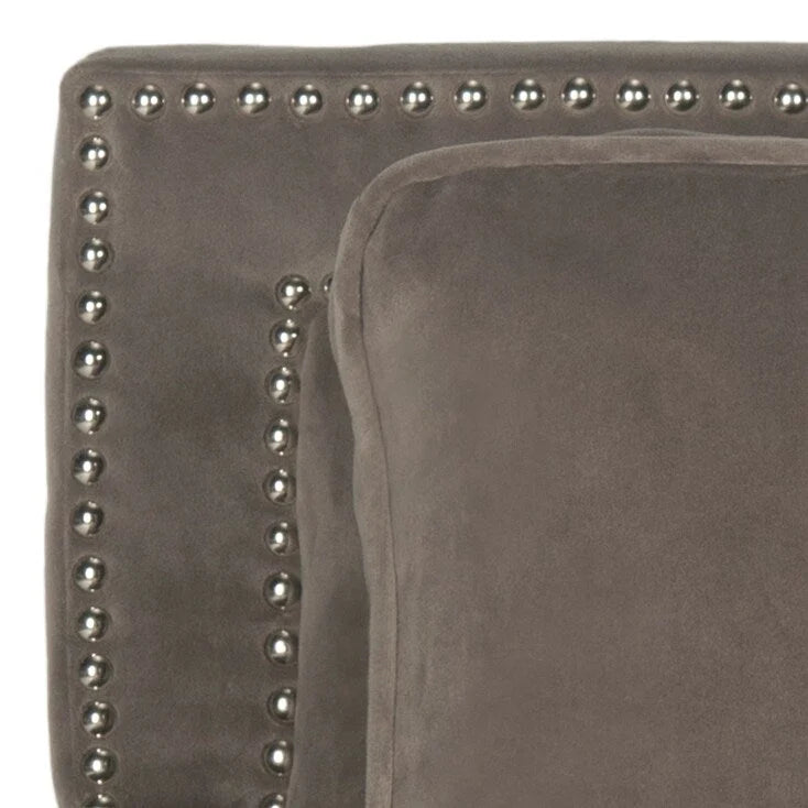 Sillón de club con brazos redondos y tachuelas - 30"An x 34"Prof x 35"Al