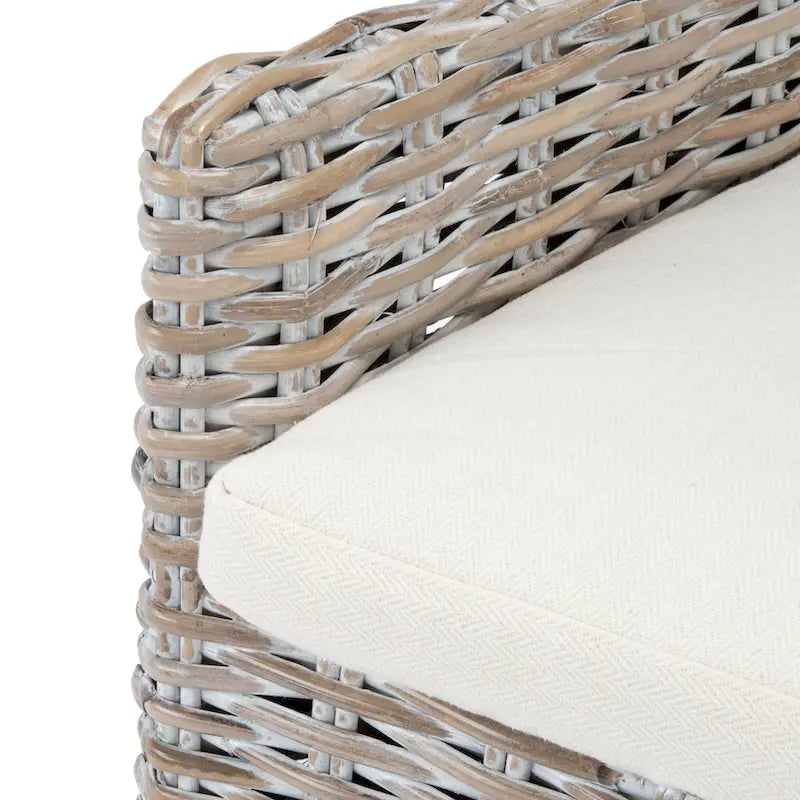 Sillón decorativo de ratán costero con cojín - 18.5"An x 22.8"Prof x 38.2"Al