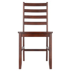 Juego de 2 sillas de comedor de madera maciza con respaldo de escalera, acabado nogal
