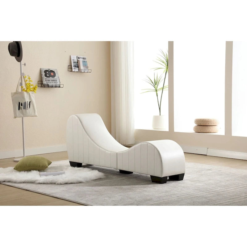 Chaise longue de yoga con tapizado de piel sintética y estructura curva