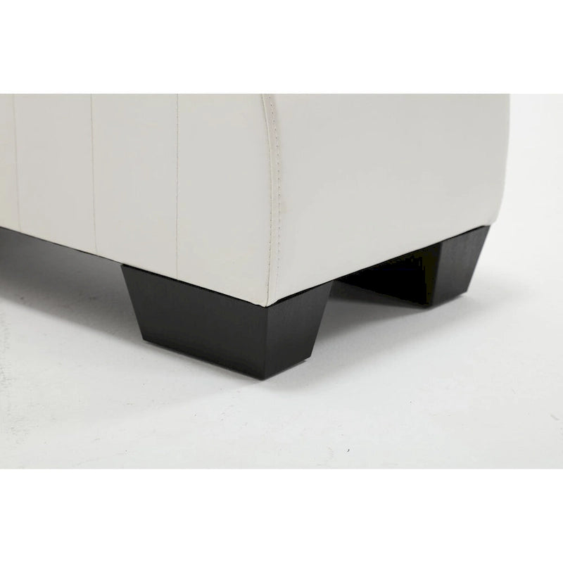 Chaise longue de yoga con tapizado de piel sintética y estructura curva