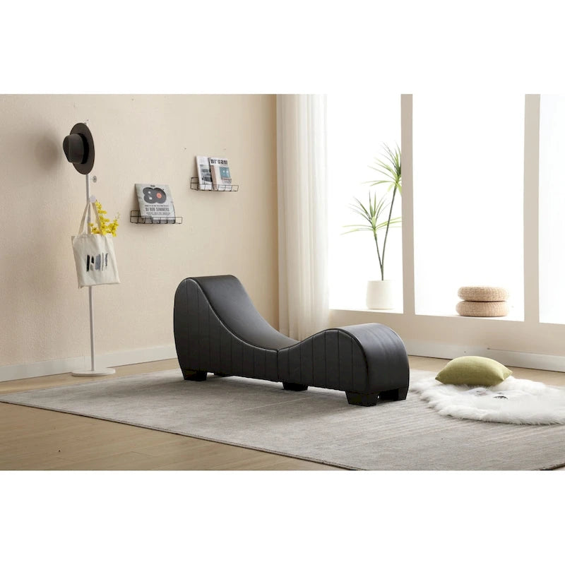 Chaise longue de yoga con tapizado de piel sintética y estructura curva