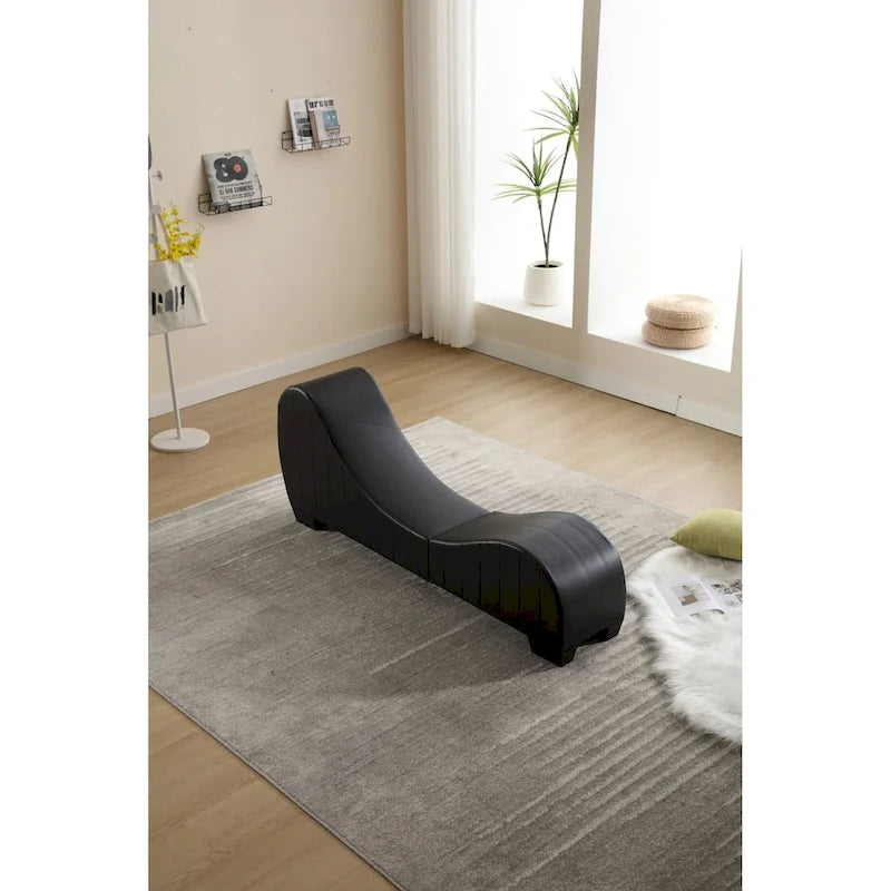 Chaise longue de yoga con tapizado de piel sintética y estructura curva