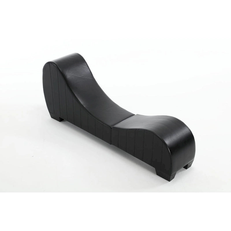 Chaise longue de yoga con tapizado de piel sintética y estructura curva