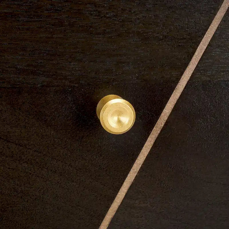 Cómoda de madera de 6 cajones con detalles de incrustaciones de latón